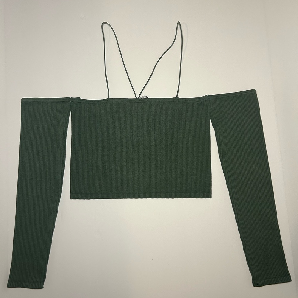 Zara Women’s Green Crop top long sleeve off shoulder